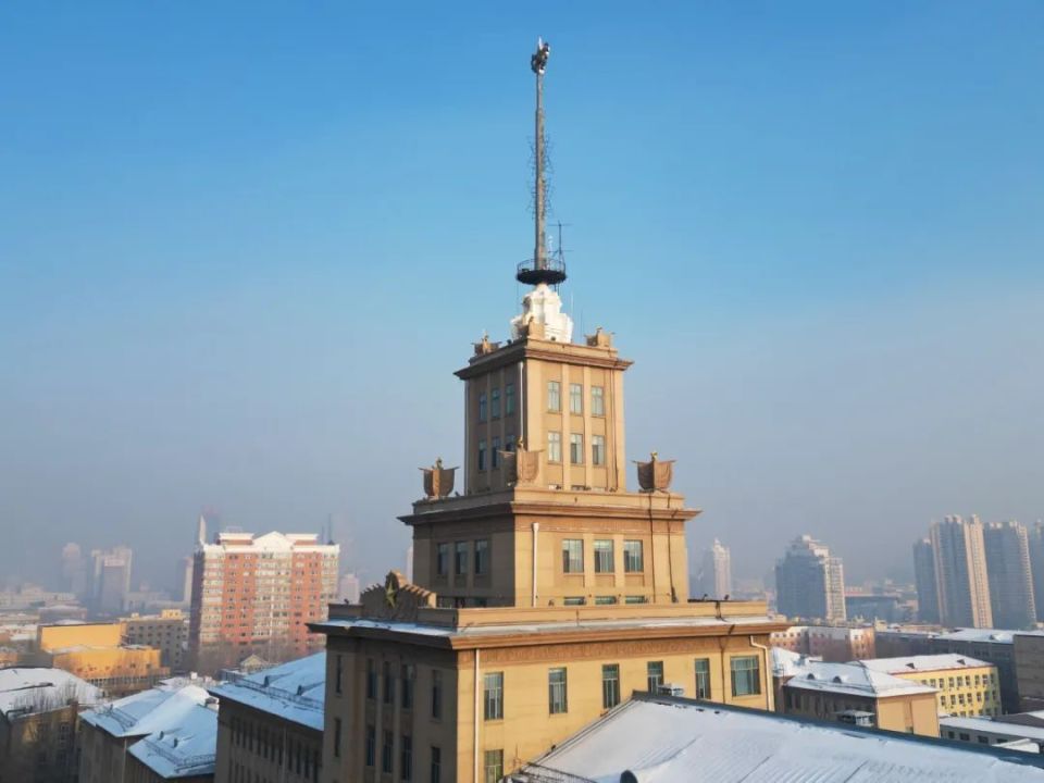 哈尔滨工业大学(哈尔滨工业大学和哈尔滨工程大学哪个好)