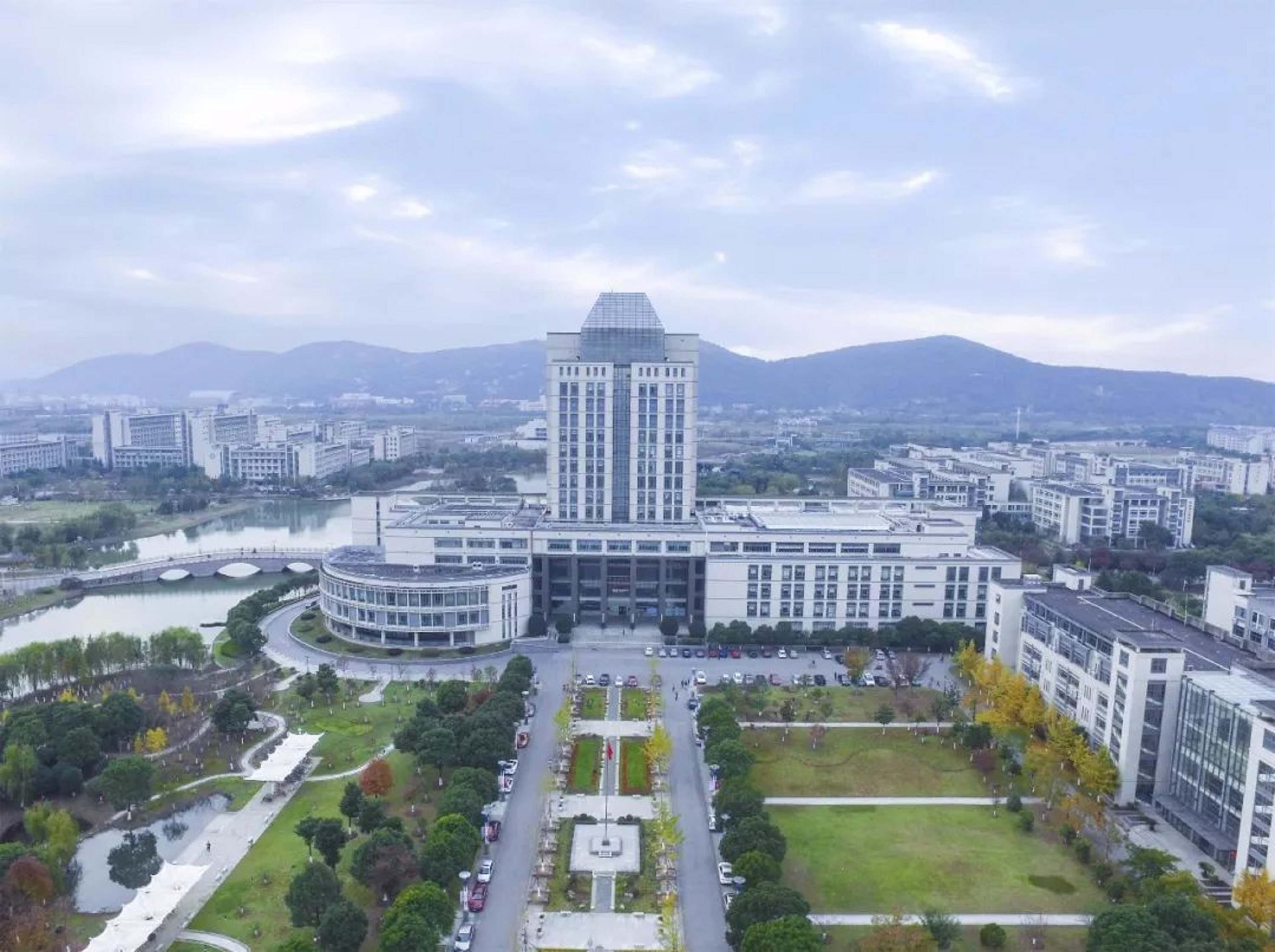 江南大学在哪个城市