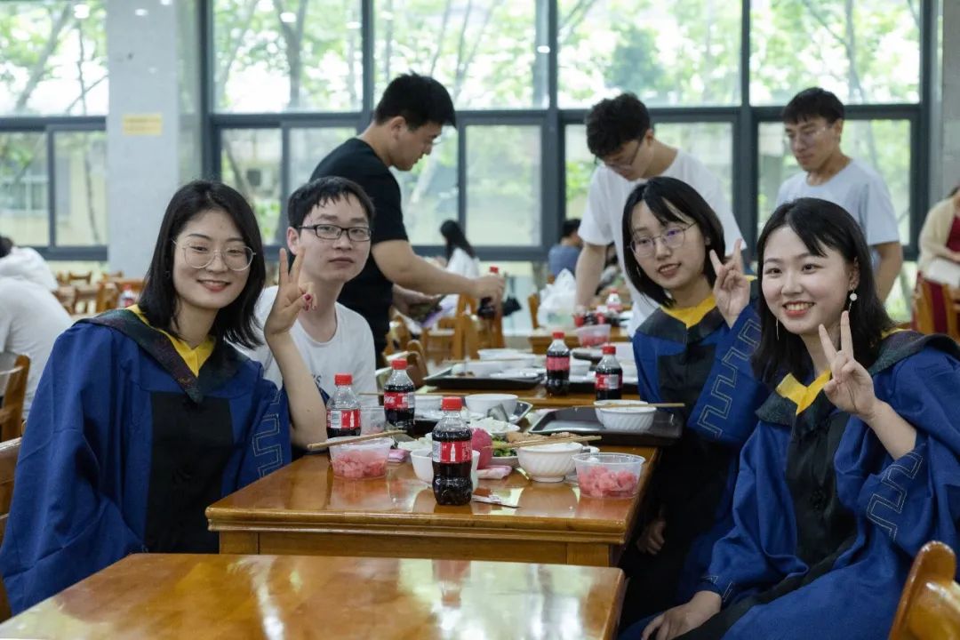 华中科技大学毕业证和学位证